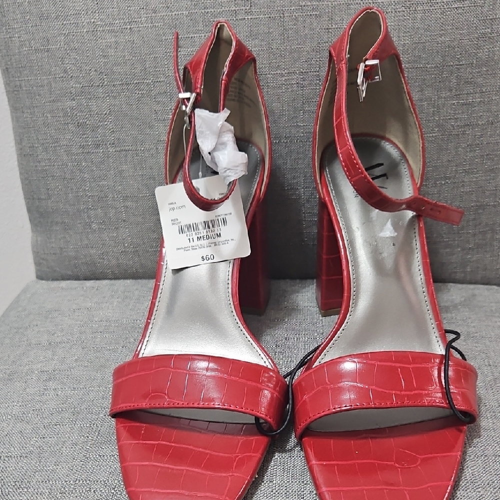 Worthington Red Croc-Embossed Women’s Heels